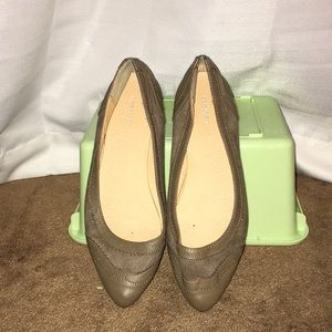 Girls Old Navy flats size 8. 🚫 SMOKE FREE HOME🚫